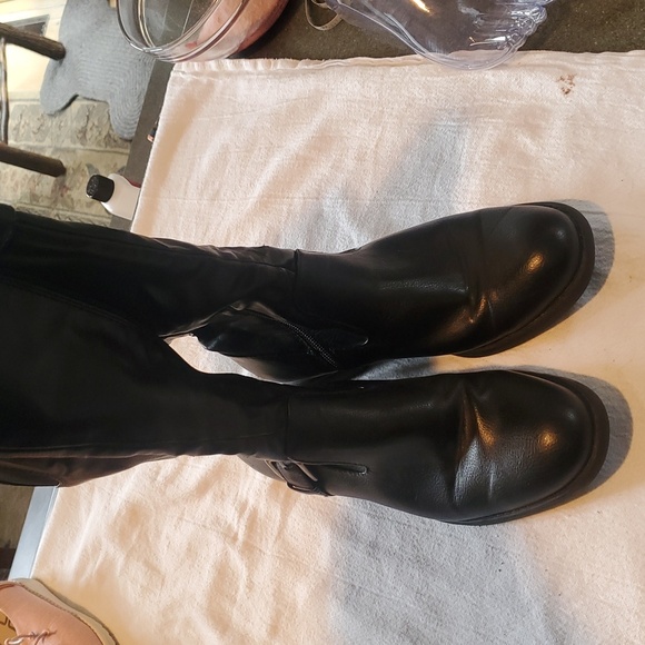 G.H. Bass Josie Black Knee-High Full Zip Sz. 8.5 Boots w Buckle W Calf Expander - Picture 9 of 12